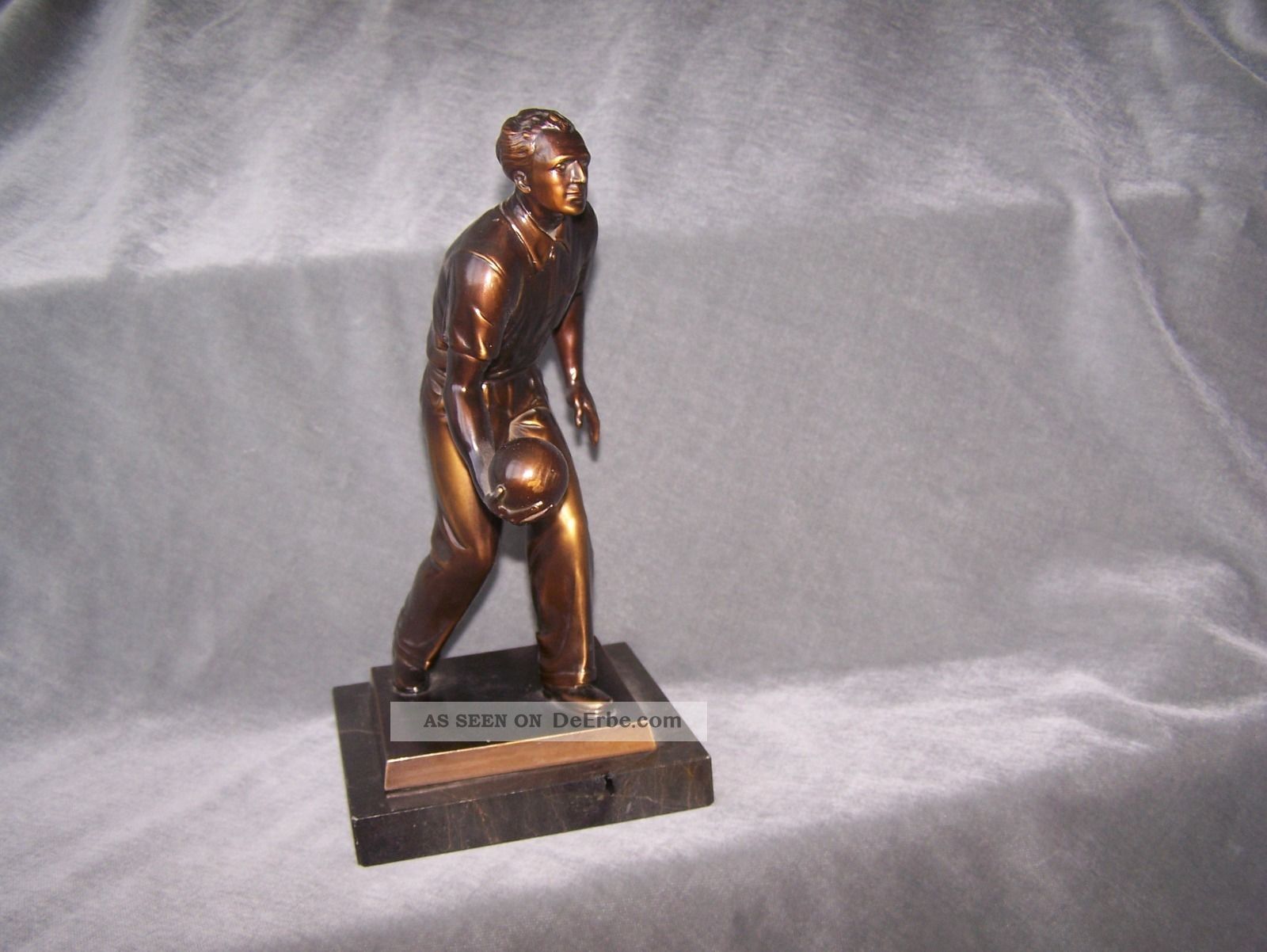 Bronze Figur Bronzefigur Auf Sockel Bronze Bild