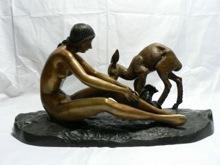 Große Skulptur Sitzende Nackte Frau Mit Reh Bronze Od.  Messing Ca.  13 Kg Bild