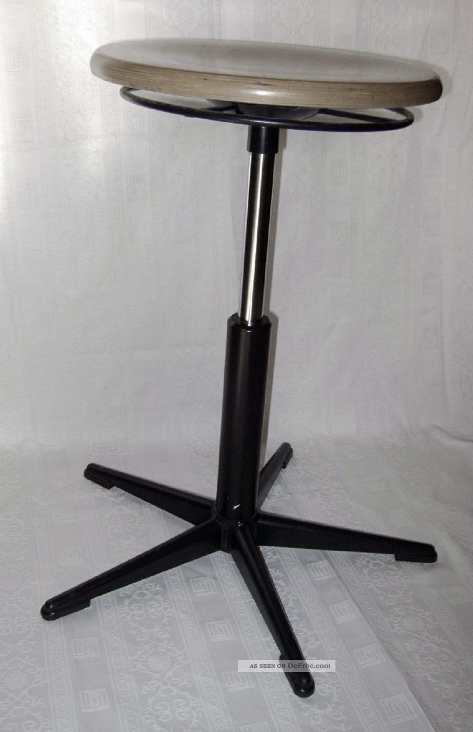 50er Werkstatthocker Drehbar Industriehocker Bürostuhl Stabile Gmbh Stilmöbel nach 1945 Bild