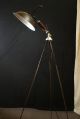 Tripod - Lampe - Stehlampe,  Stativlampe,  Anstrahler,  Im Bauhausstil Gefertigt nach 1945 Bild 4