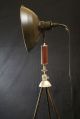 Tripod - Lampe - Stehlampe,  Stativlampe,  Anstrahler,  Im Bauhausstil Gefertigt nach 1945 Bild 5