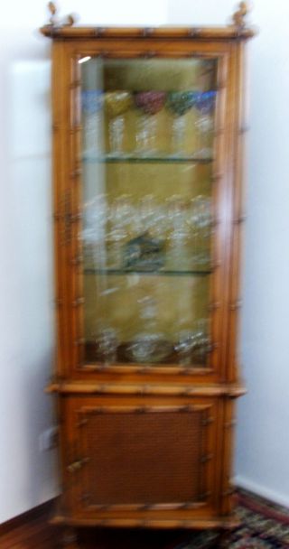 Vitrinenschrank,  Glasvitrine,  Antiker Glasschrank Bild