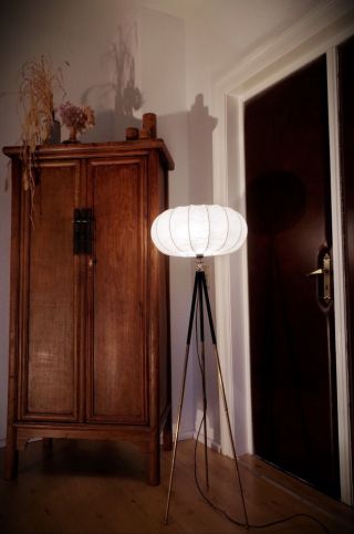 Cocoon Tripod Steh Lampe Mid Century Design Moon Loft Stativ Antik 60 Geschenk Bild