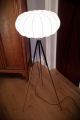Cocoon Tripod Steh Lampe Mid Century Design Moon Loft Stativ Antik 60 Geschenk Gefertigt nach 1945 Bild 3