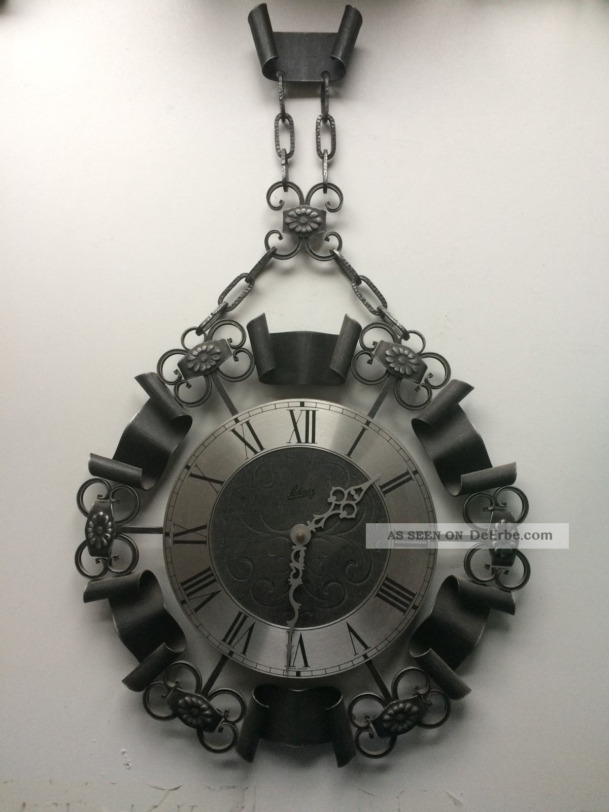 Nostalgie Uhr Wanduhr Hängeuhr Schätz 35cm Durchmesser Gefertigt nach 1950 Bild
