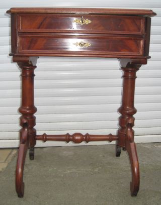 Biedermeier NÄhtisch,  Ca.  1850 Mahagoni Bild