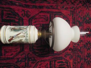 Petroleumlampe,  Porzellan Und Milchglas Mit Glas.  Brenner Kosmos Ca 1950 Bild