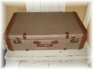 Alter Koffer,  Reisekoffer,  Alter Überseekoffer,  Shabby Chic,  Vintage Bild