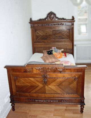 Französisches Bett,  Um 1900 Bild