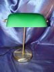 Tischlampe Schreibtischlampe Bankerlampe Im Antik - Stil Glasschirm Grün Messing Gefertigt nach 1945 Bild 2