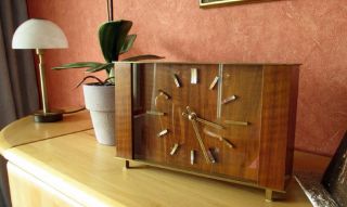 Uhr Tischuhr Schreibtischuhr Holz Messing Glas Zentra Um 1960,  Vintage 1365 Bild