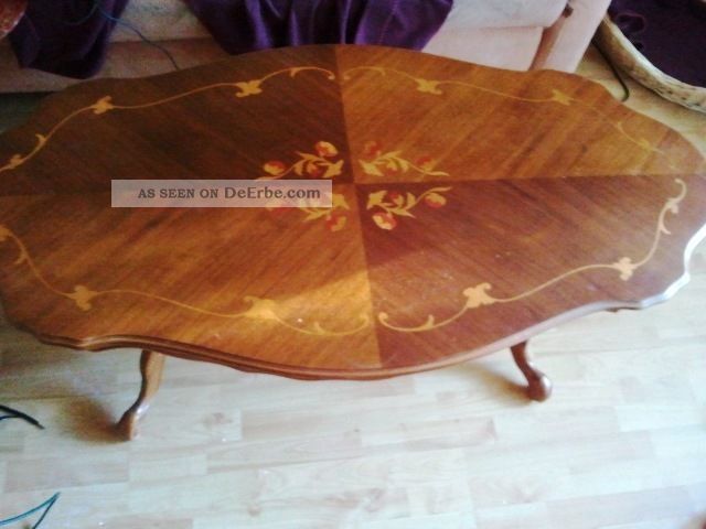 Ovaler Couchtisch Mit Intarsien Stilmöbel nach 1945 Bild