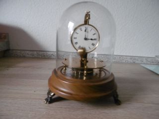 Kaminuhr / Alte Uhr Mit Rotationspendel Bild