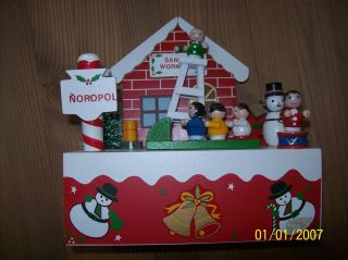 Spieluhr Aus Holz,  Weihnachten,  Jingle Bells,  Nordpol,  Bewegliche Figuren Bild