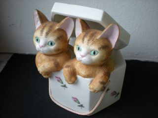 Ältere Porzellan Keramik Spieluhr / Katzen / Cats Bild