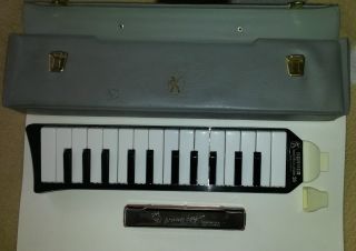 Hohner Melodica Piano 26 Mit - Tasche & Hohner Mundharmonika Sonnyboy Bild