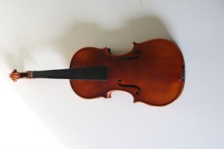 Eine 1/8 Geige/violine Zum Reparieren Bild