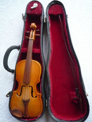 Kleine Alte Kinder Geige Holz Und Geigenkasten Bild