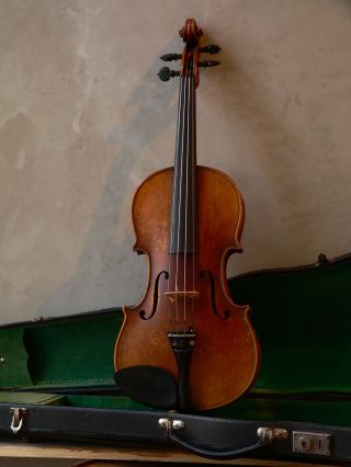 Alte Geige Mit Zettel Aldric Paris 1830 Bild