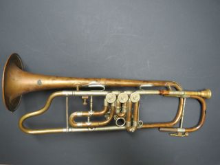 Alte Defekte Trompete Flügelhorn Mit Mundstück Bild