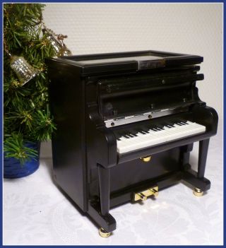 Ältere Spieldose - Spieluhr - Klavier Mit Schmuckschatulle - Für Elise. Bild