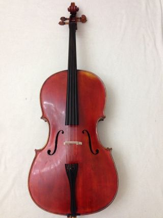 Rotbraunes Cello Mit Zettel, Bild