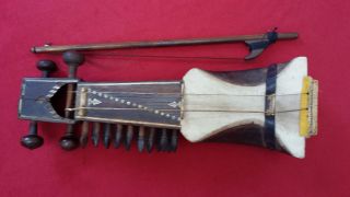 Sarangi,  Antik,  Indisches Streichinstrument Bild
