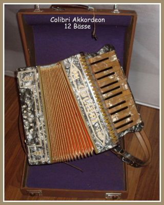Akkordeon Ziehharmonika Colibri Kruse 12 Bässe Perlmut Gold Koffer Bild