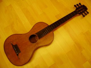 Sehr Alte Historische Gitarre Von Ende 1700 Oder Anfang 1800 Seltene Holzwirbel Bild