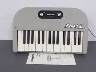 Hohner - Bass 2 - Keyboard Bass - Analog Bass Synthesizer Bild