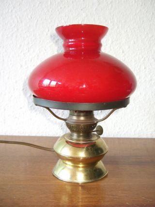 Hübsche Alte Elektrische Schiffslampe,  Petroleumlampe,  Öllampe,  Rot Bild
