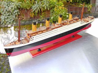 H.  M.  S.  Titanic Holzmodell / Dekomodell (kein Delprado) Bild