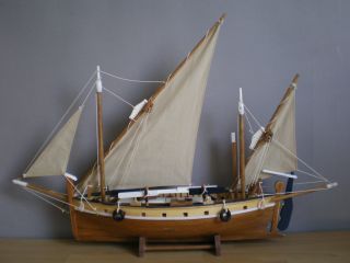 Fischerboot,  Standmodell,  Naturfarben Aus Holz,  Segelboot 61x13,  5x45,  5 Cm Bild