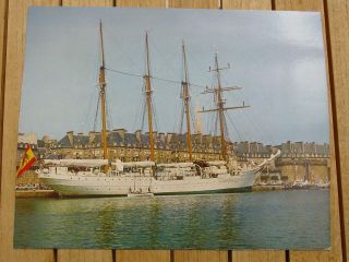 Großes Farbfoto Schulschiff Juan Sebastian Elcano In St.  Malo Bild