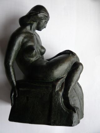 Skulptur Von Ivana Mestrovic „frau Am Meer“ (zena Kraj Mora,  1926). Bild