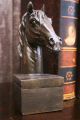 Schöne Buchstützen Pferde,  Pferdeköpfe,  Pferde - Büsten Hengst Skulptur,  Steinguss 1900-1949 Bild 3