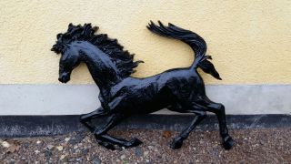Ferrari Pferd Metall Für Außenfassade Riesig Bild