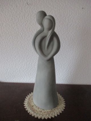 Liebespaar Skulptur Geborgenheit Große Ton Figur Bild
