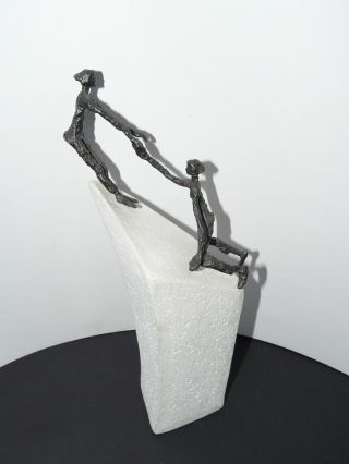 ' Zu Zweit Geht ' S I ',  Skulptur Von Luise Kött - Gärtner,  Bronze Auf Steinguß Bild