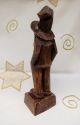 Geschnitzte Skulptur / Figur / Statue / Sockel / 19 Cm 1950-1999 Bild 3