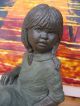 Skulptur,  Geert Kunen,  Sitzendes Mädchen,  Handarbeit,  Höhe Ca.  19 Cm 1950-1999 Bild 1