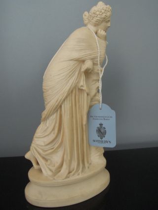 Weibliche Skulptur Aus Der Griechischen Mythologie Bild