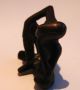 Bronzeskulptur Modern Minimalismus,  Nachdenkliche Figur Im Schneidersitz 1950-1999 Bild 1