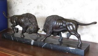 Moré: Kämpfende Wisente Skulptur Bronze Belle Époque Fin De Siècle Bison Büffel Bild