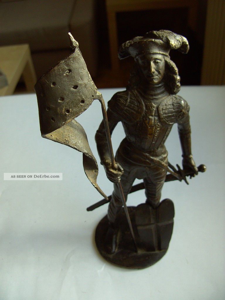 Bronze Figur,  Ritter,  Soldat,  Siegniert L.  Petak 1988,  184 - 333,  26 Cm 2 Kg Bronze Bild