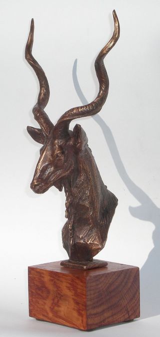 Künstler Bronze Skulptur Antilope,  Kudu - Signiert Houska Bild