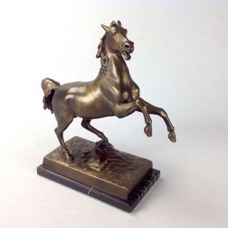 Pferd Bronze Marmor Statue Figur Sockel Horse Antik Vintage Bild