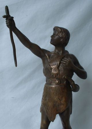 Sehr Alte Signierte Bronze: Krieger Mit Schwert,  Fellumhang Bild