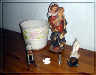 Madonna Aus Holz - Und Andere Christl.  Figuren - Geschenke Bild