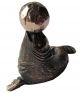 Bronzeplastik Seehund Seerobbe Im Ballspiel Sculpture Seal In The Ball Game Ab 2000 Bild 1
